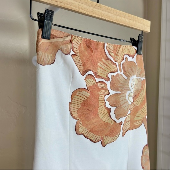 New Commense Strapless Dress Medium in White and Gold Floral (Small Flaw) - Picture 5 of 11